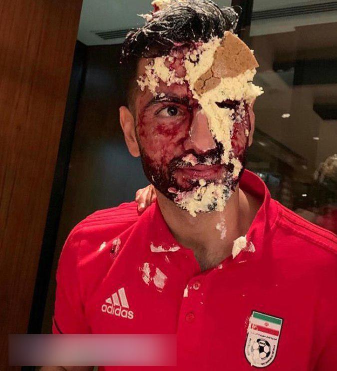 عکس| تبریک تولد به پژمان منتظری به روش شاگردان کی روش! عکس| تبریک تولد به پژمان منتظری به روش شاگردان کی روش!