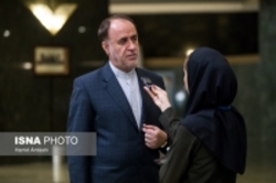 حاجی بابایی: اقتصاد لیبرال انقلابی‌گری ما را گروگان گرفته است