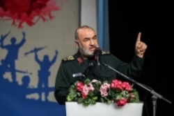 دشمنان تنها به تحقیر ملت ایران می‌اندیشند
