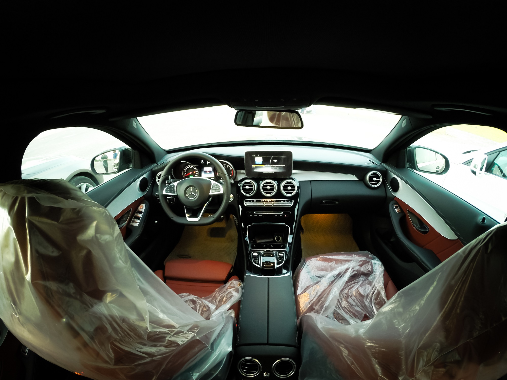 بنز E۲۰۰ مدل ۲۰۱۶ را بشناسید بنز E۲۰۰ مدل ۲۰۱۶ را بشناسید