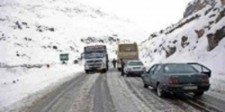 بارش برف در ارتفاعات محورهای هراز و کندوان