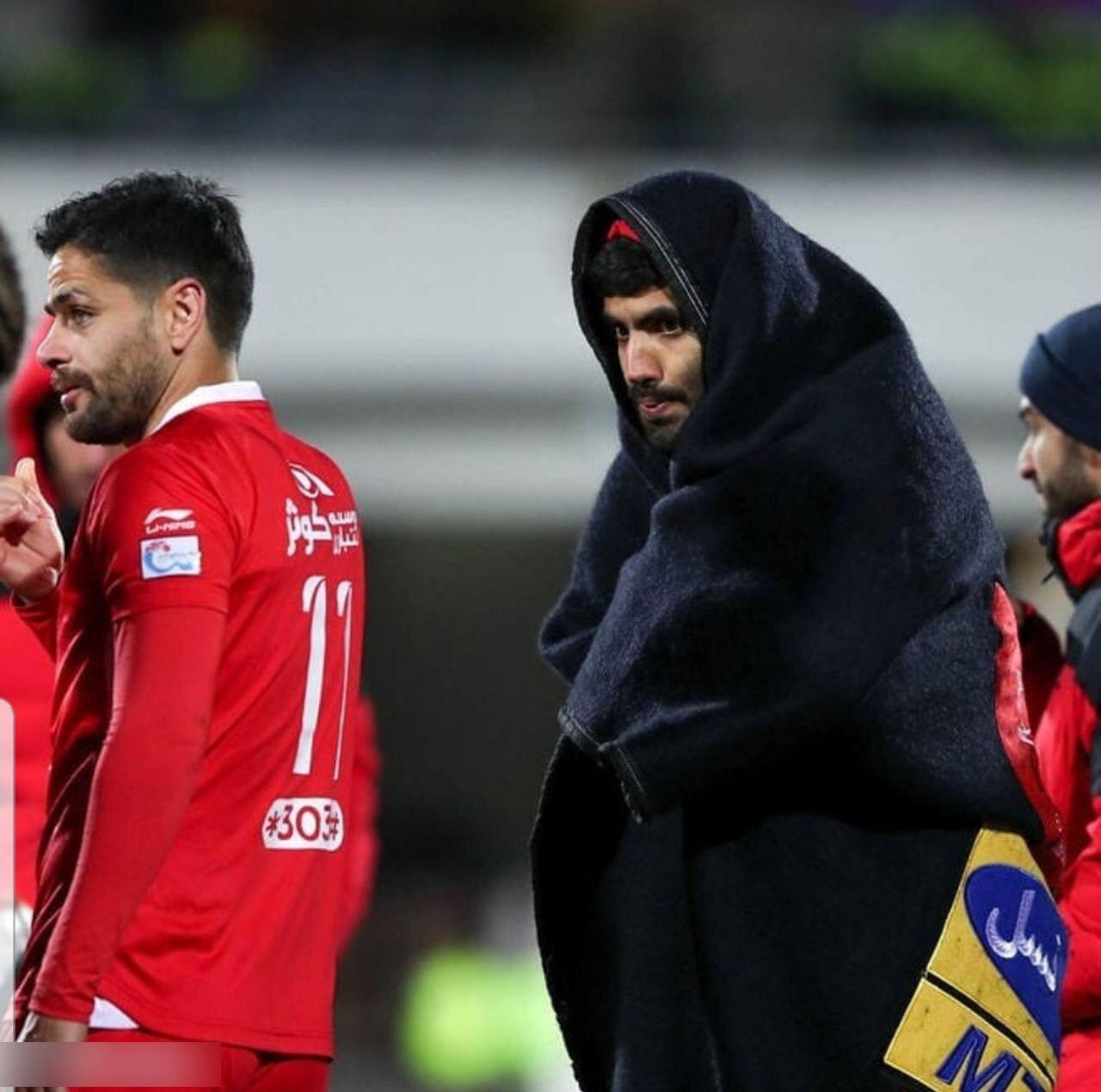پوشش جالب بازیکن مصدوم پرسپولیس+عکس پوشش جالب بازیکن مصدوم پرسپولیس+عکس