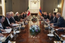 روحانی: ایران همواره خواهان توسعه روابط و همکاری‌های خود با کشورهای همسایه بویژه ارمنستان است