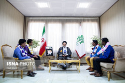 وزیر اطلاعات با چهار ملوان آزاد شده دیدار کرد عکس
