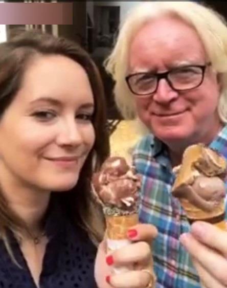 بستنی خوری وینفرد شفر و دخترش + عکس