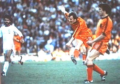 بررسی و یادآوری دیدارهای اول ایران در ادوار مختلف جام جهانی+ عکس بررسی و یادآوری دیدارهای اول ایران در ادوار مختلف جام جهانی+ عکس