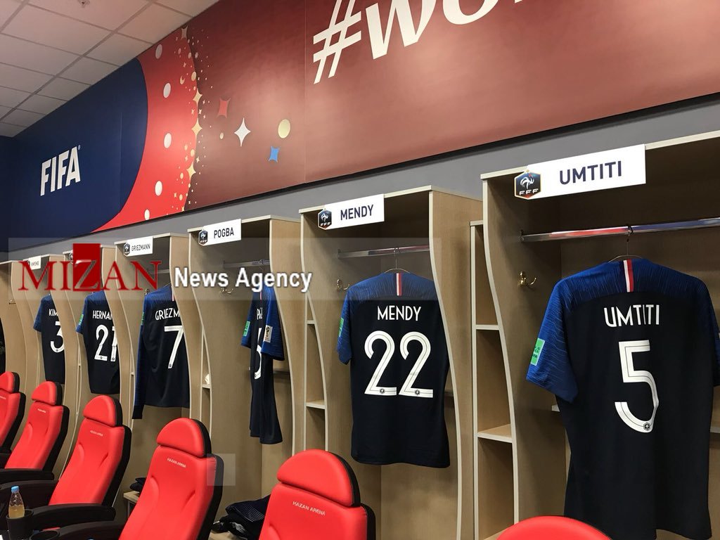 تصاویر رختکن فرانسه منتشر شد تصاویر رختکن فرانسه منتشر شد