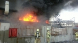 آتش‌سوزی گسترده‌ در کارخانه مواد شیمیایی و تولید رنگ/آمار مصدومین مشخص نیست