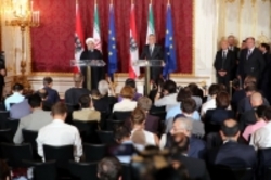 سفر روحانی به اروپا و شکست سیاست‌های یک‌جانبه آمریکا
