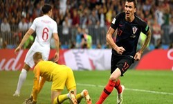 کرواسی با برد انگلیس شگفتی جام جهانی را تکمیل کرد و حرف فرانسه در فینال شد پایان کار سه‌شیر در روسیه