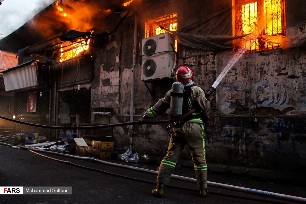 آتشسوزی شدید در مسجد جامع ساری/ حریق بهجان بازار نرگسیه افتاد + تصاویر آتشسوزی شدید در مسجد جامع ساری/ حریق بهجان بازار نرگسیه افتاد + تصاویر