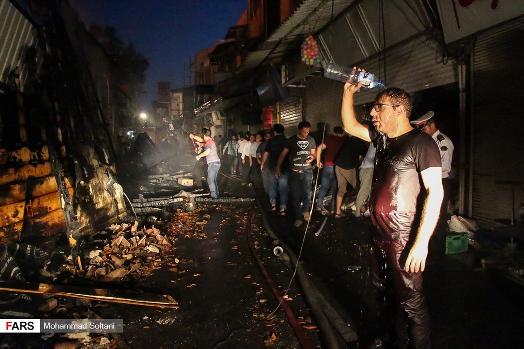 آتشسوزی شدید در مسجد جامع ساری/ حریق بهجان بازار نرگسیه افتاد + تصاویر آتشسوزی شدید در مسجد جامع ساری/ حریق بهجان بازار نرگسیه افتاد + تصاویر