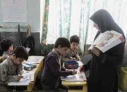 پیشنهاد اختصاص امتیاز فوق‌العاده برای معلمان خوزستانی
