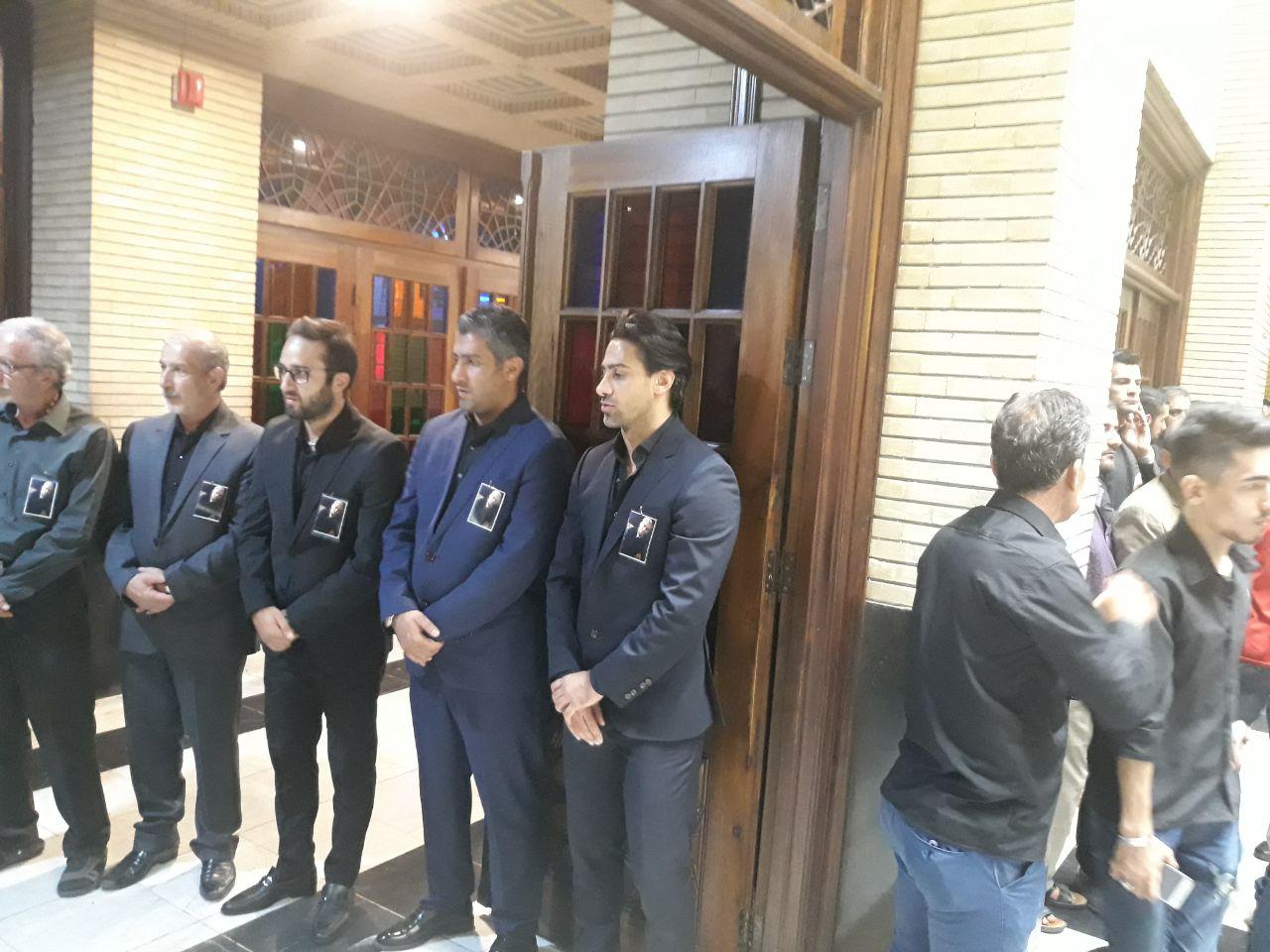 مراسم سومین روز درگذشت پدر فرهاد مجیدی برگزار شد مراسم سومین روز درگذشت پدر فرهاد مجیدی برگزار شد