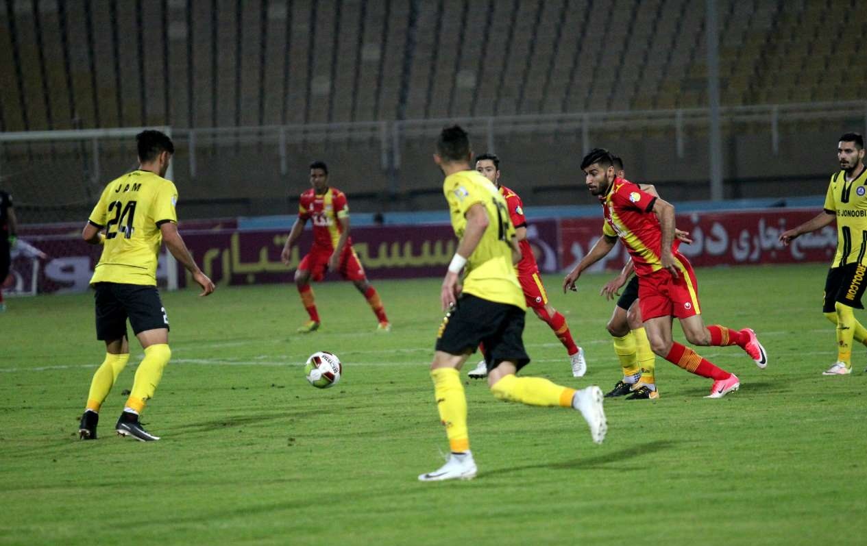 رونمایی از پرسپولیس مدل ۹۷ در مشهد مقدس/ دایی و خداداد دوباره به هم رسیدند
