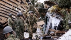 ادامه عملیات جستجوی حادثه‌دیدگان زمین لرزه ژاپن