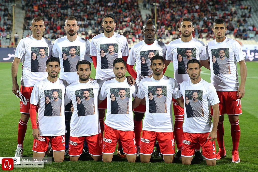 عکس بشار رسن و مادرش روی لباس پرسپولیسی&zwnj;ها +عکس