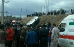 واژگونی مینی‌بوس با ۱۳ کشته و مصدوم در کرمانشاه
