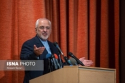 حضور ظریف در جلسه فراکسیون امید/ حمایت امیدی‌ها از وزیر خارجه