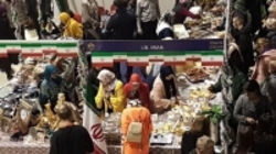 استقبال گسترده بوسنیایی‌ها از غرفه ایران در بازارچه خیریه دیپلماتیک سارایوو