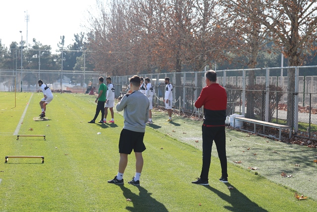 برگزاری تمرین تیم ملی فوتبال ایران با حضور کیروش برگزاری تمرین تیم ملی فوتبال ایران با حضور کیروش