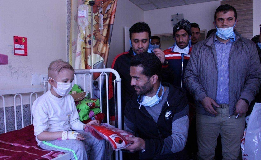 تراکتورسازان به دیدار کودکان مبتلا به سرطان رفتند+تصاویر تراکتورسازان به دیدار کودکان مبتلا به سرطان رفتند+تصاویر