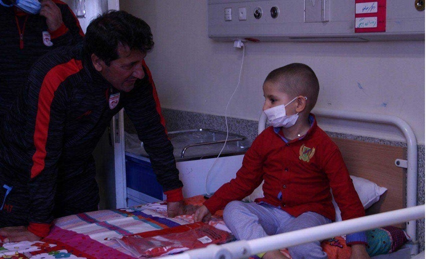 تراکتورسازان به دیدار کودکان مبتلا به سرطان رفتند+تصاویر تراکتورسازان به دیدار کودکان مبتلا به سرطان رفتند+تصاویر