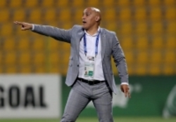 منصوریان: مقابل پرسپولیس یک سانتیمتر هم عقب‌نشینی نمی‌کنیم