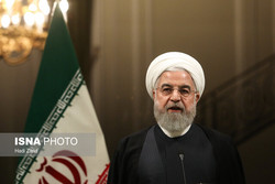روحانی: در نزاع‌ها و رقابت‌های بی‌ثمری قرار گرفته‌ایم