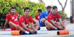 تمرین تیم فوتبال امید ایران در زمین دانشگاه تاکسین