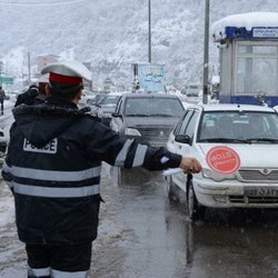 آخرین وضعیت جوی و ترافیکی جاده‌ها/ تردد با زنجیر چرخ در محورهای ۷ استان