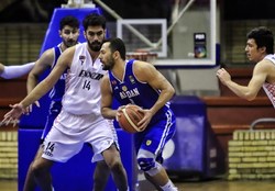 لیگ برتر بسکتبال|نفت آبادان و آویژه صنعت پیروز شدند  تریپل دابل هِنری برای تیم مشهدی