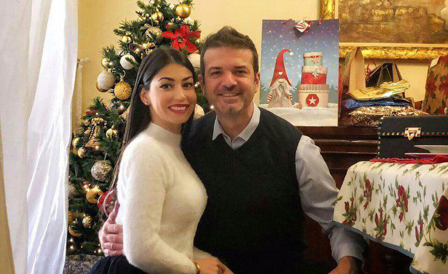 استراماچونی و همسرش در جشن کریسمس+عکس