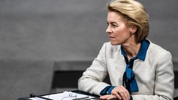 رئیس کمیسیون اروپا: حفظ توافق هسته‌ای سخت‌ و سخت‌تر می‌شود