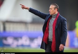 گلمحمدی به نشست خبری پیش از دیدار با صنعت نفت نمیرسد