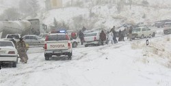 ترافیک سنگین در محور فیروزکوه آزادراه و جاده قدیم قزوین-رشت کماکان مسدود است
