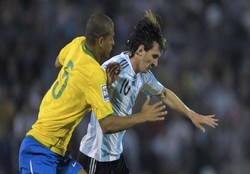 اعتراف ملو درباره بازی برزیل و آرژانتین در کوپا آمه‌ریکا: نوبتی مسی را می‌زدیم!