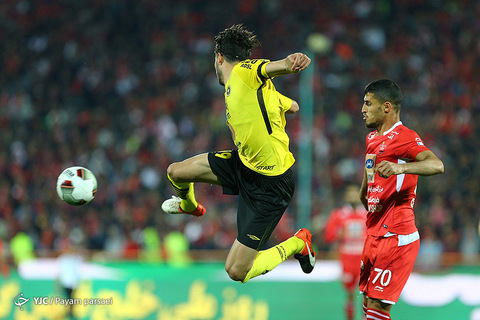 زرد پوشان اصفهانی در انتظار لغزش پرسپولیس زرد پوشان اصفهانی در انتظار لغزش پرسپولیس