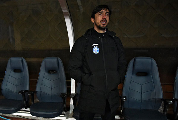 وداع تلخ رحمتی با استقلال؟/ گریههایی از جنس خداحافظی! وداع تلخ رحمتی با استقلال؟/ گریههایی از جنس خداحافظی!