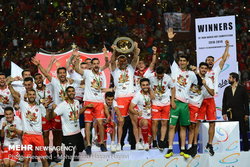 وزیر ورزش معادلات باشگاه پرسپولیس را برهم زد