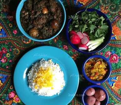 طرز تهیه قورمه سبزی گیاهی یک غذای سالم و خوشمزه طرز تهیه قورمه سبزی گیاهی یک غذای سالم و خوشمزه
