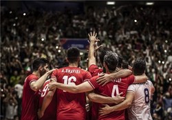 ایران صدرنشین به مصاف قهرمان جهان می رود + جدول و برنامه
