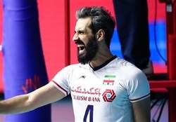 خوشخبر: امیدوارم معروف مشکلی برای دیدار با لهستان نداشته باشد