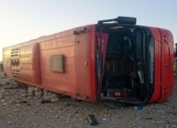 واژگونی اتوبوس تهران ـ مشهد در جاده دامغان شاهرود