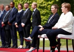 استقبال خارج از عرف مرکل از نخست وزیر دانمارک +تصاویر