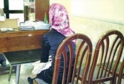 دستگیری نظافتچی زن که برای پرداخت قرض سرقت می‌کرد