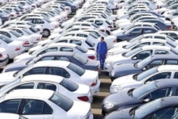 ارز، بازار خودرو را از سکه انداخت   کاهش قیمت تا مرز ۵ میلیون تومان