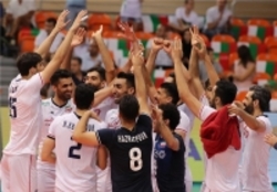 ۱۳ بازیکن به اردوی تیم ملی والیبال دعوت شدند/ کولاکوویچ، محمودی را دعوت کرد