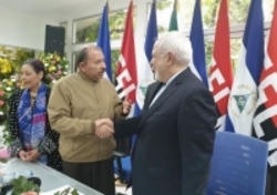 ظریف از یک توافق خبر داد عکس