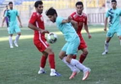 شکست پرسپولیس ۹ نفره مقابل فولاد خوزستان  بازی ۲۰ دقیقه‌ای سیدجلال